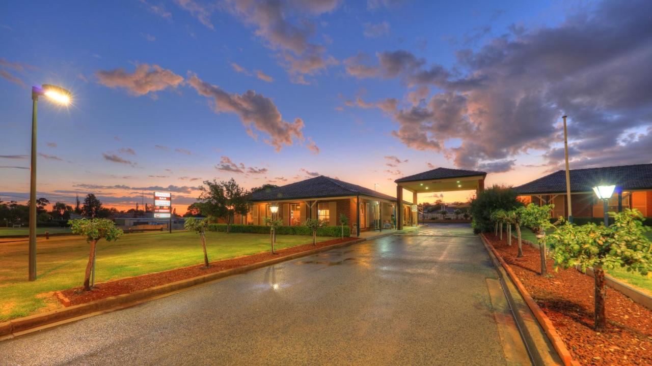 Bushman'S Motor Inn Parkes Eksteriør bilde
