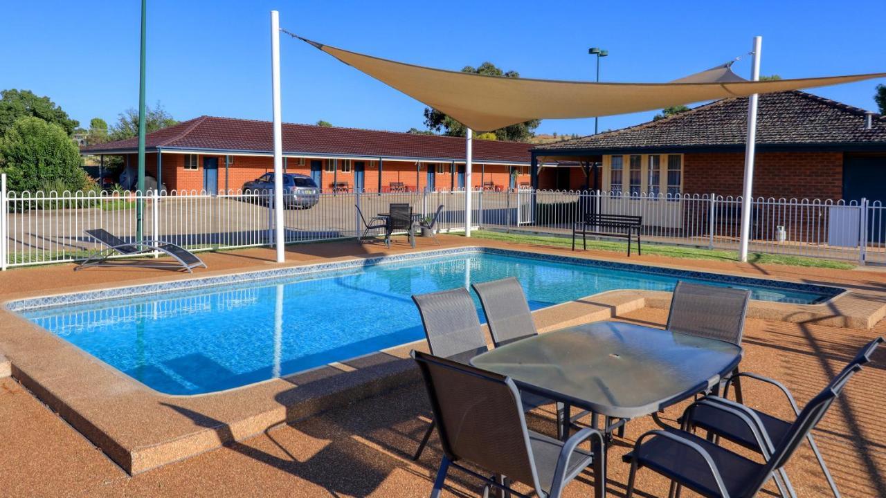 Bushman'S Motor Inn Parkes Eksteriør bilde