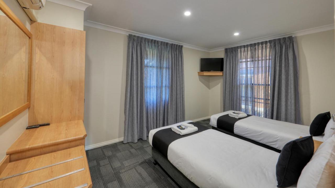 Bushman'S Motor Inn Parkes Eksteriør bilde