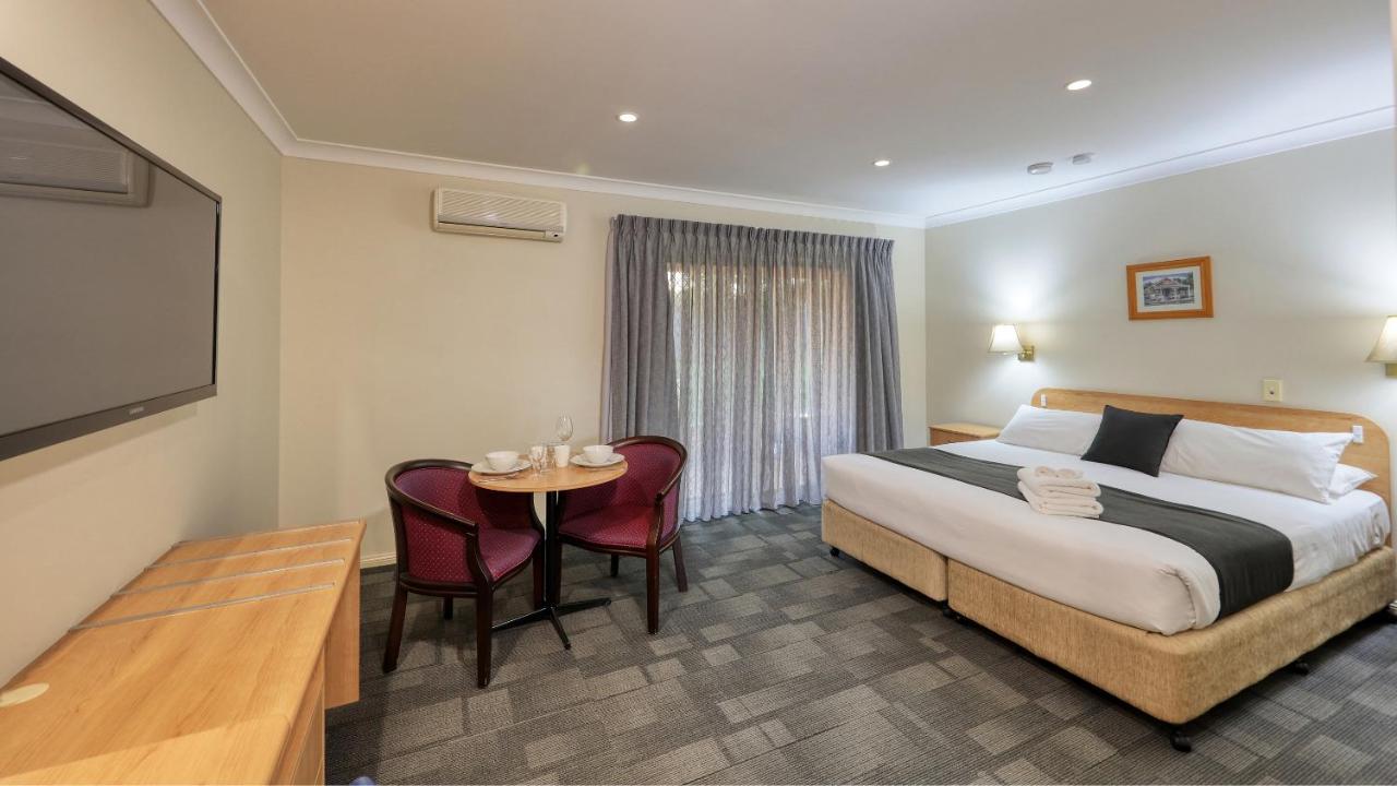 Bushman'S Motor Inn Parkes Eksteriør bilde