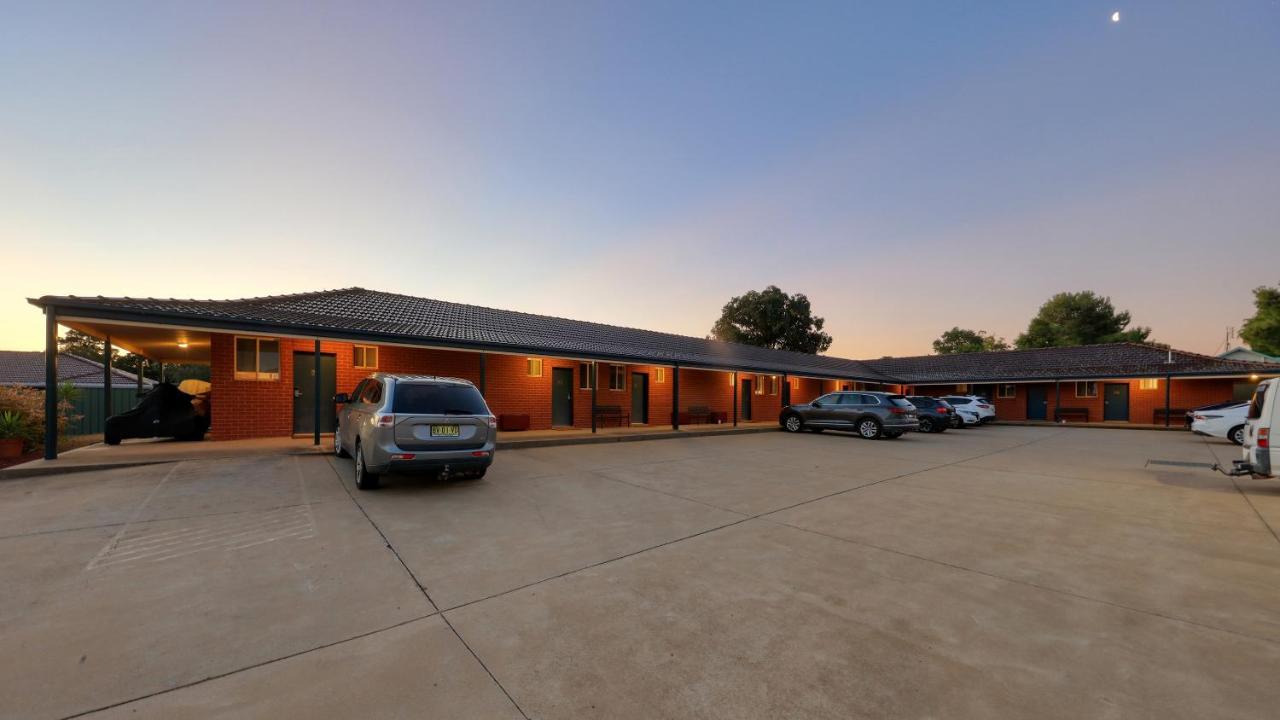 Bushman'S Motor Inn Parkes Eksteriør bilde